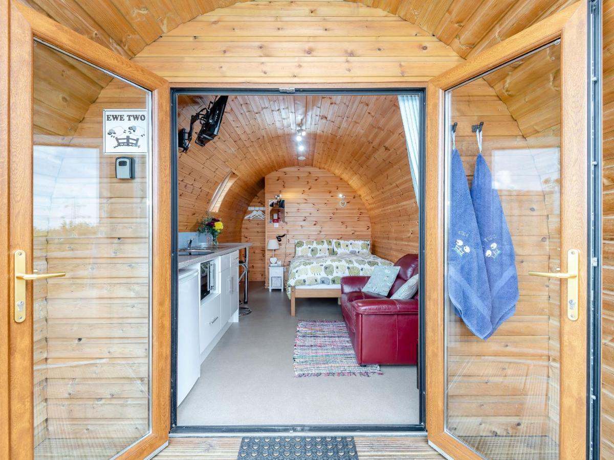 Ewe Two Villa Flint Bagian luar foto